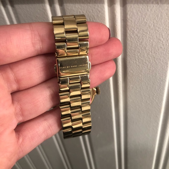 Marc Jacobs Women's Baker Round Goldtone Watch - Picture 3 of 3